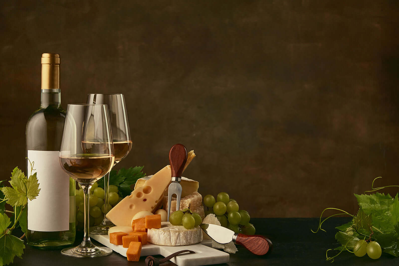 5 Foods to Pair With Vermouth Wine