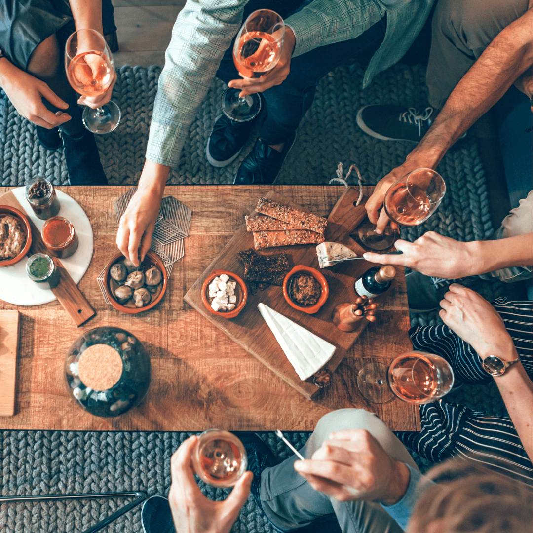 Throwing the Ultimate Dinner Party: A Guide with Traynor Vineyard's Wine Pairings
