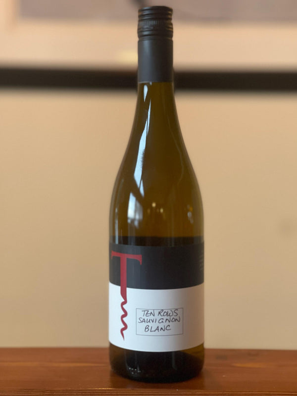 "10 Rows" Sauvignon Blanc 2017: Bottle shot of 2017 "10 Rows" Sauvignon Blanc, a limited edition wine from Traynor Family Vineyard.